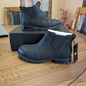 NEW Sorel Women's Size 6.5 Emelie III Chelsea Waterproof Boots
